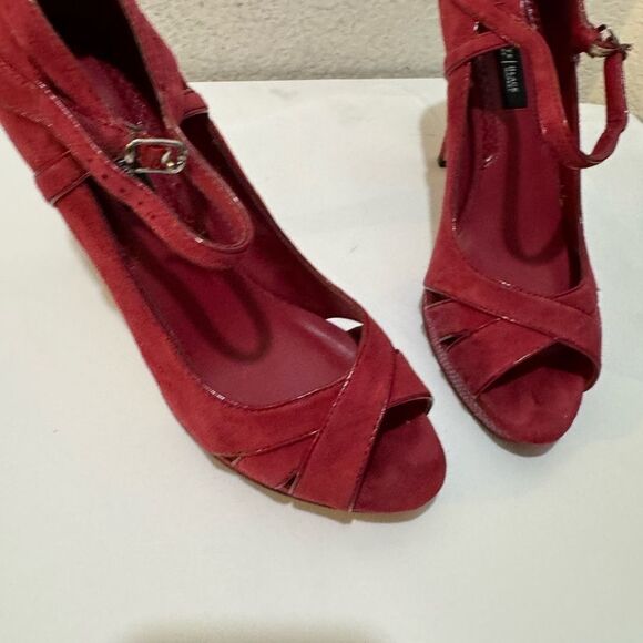 White House Black Market leather (suede) peep toe 3.75 inch heel pumps 8 M - Picture 10 of 12